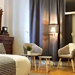 Maison d'hôtes Orangerie Du Château Marith - Domaine Avec Piscine 3*