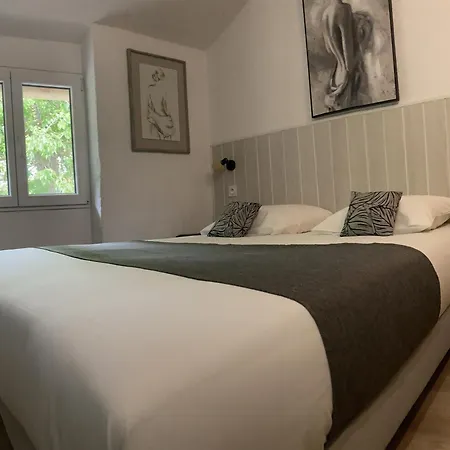 Maison d'hôtes Orangerie Du Château Marith - Domaine Avec Piscine 3*