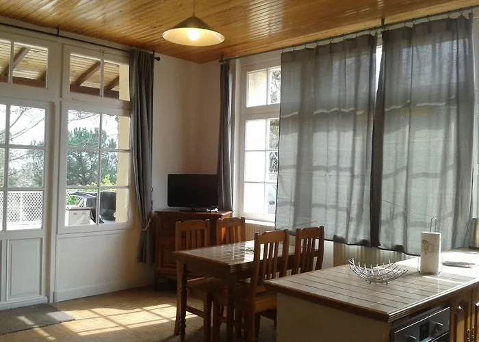 Maison d'hôtes Orangerie Du Château Marith - Domaine Avec Piscine Clairac (Lot-et-Garonne)